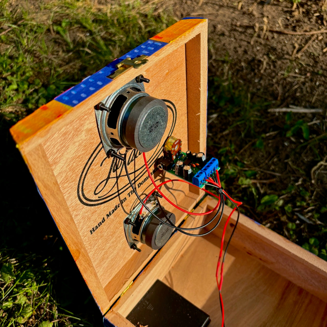 folk art stereo speaker #6 (blue2)