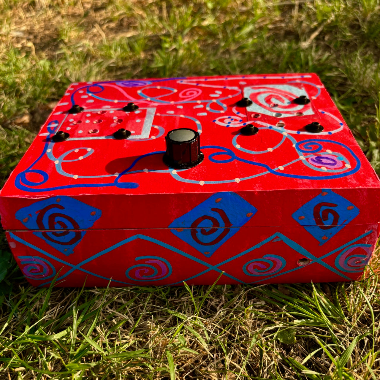 folk art stereo speaker #5 (red)