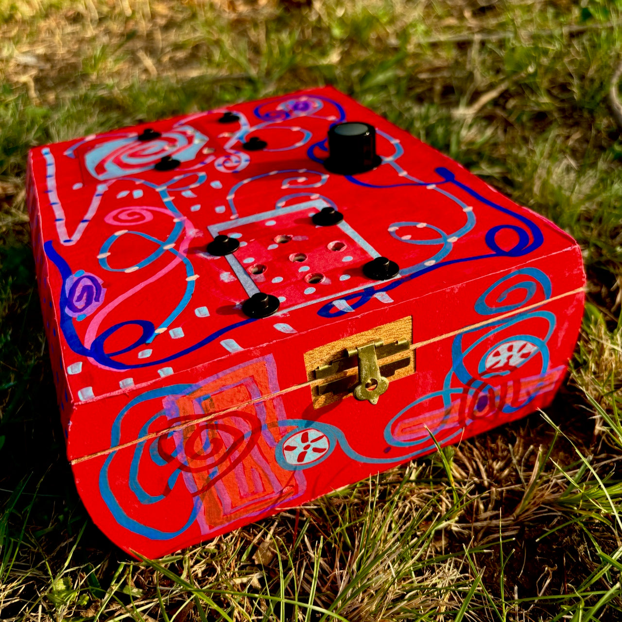folk art stereo speaker #5 (red)