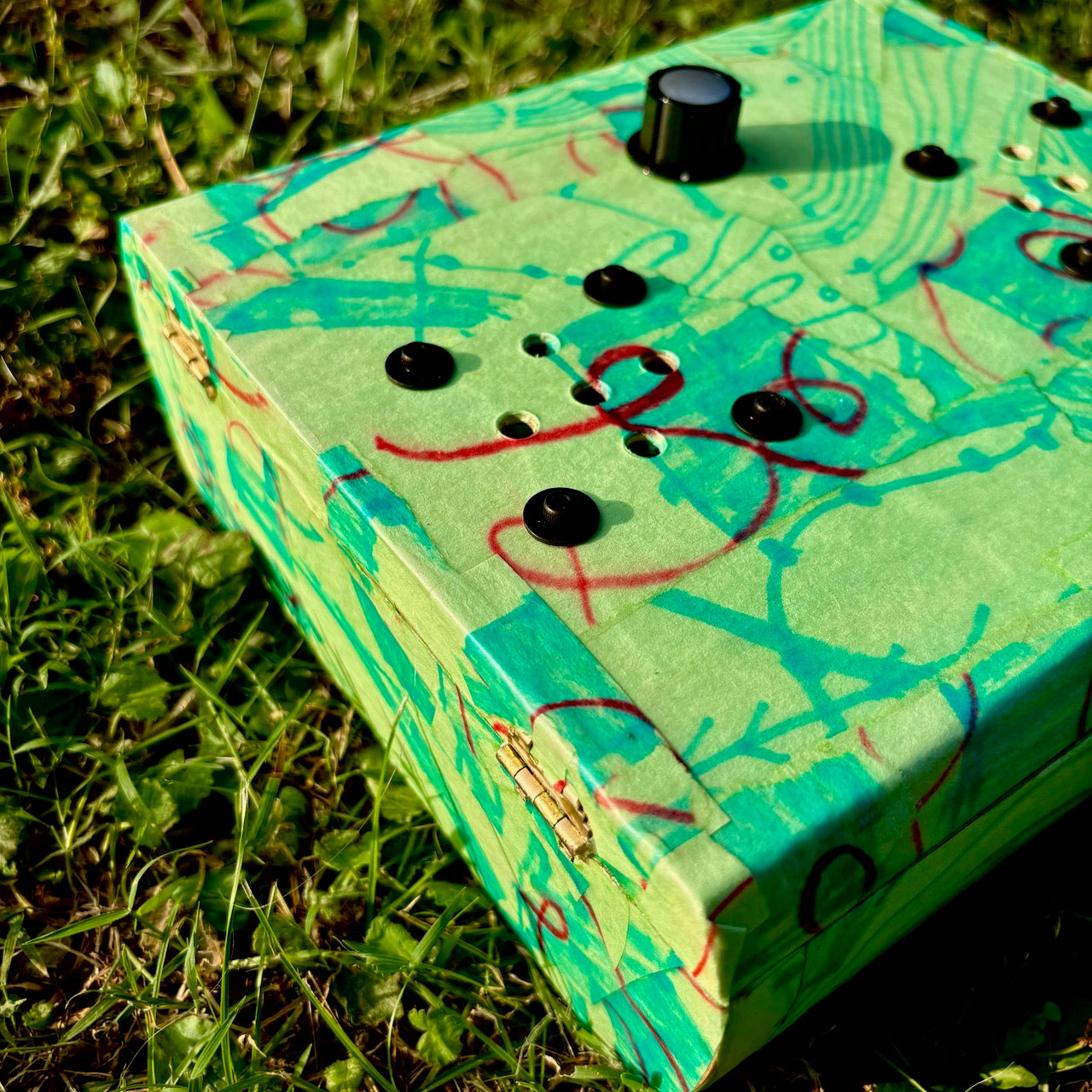 folk art stereo speaker #3 (green)