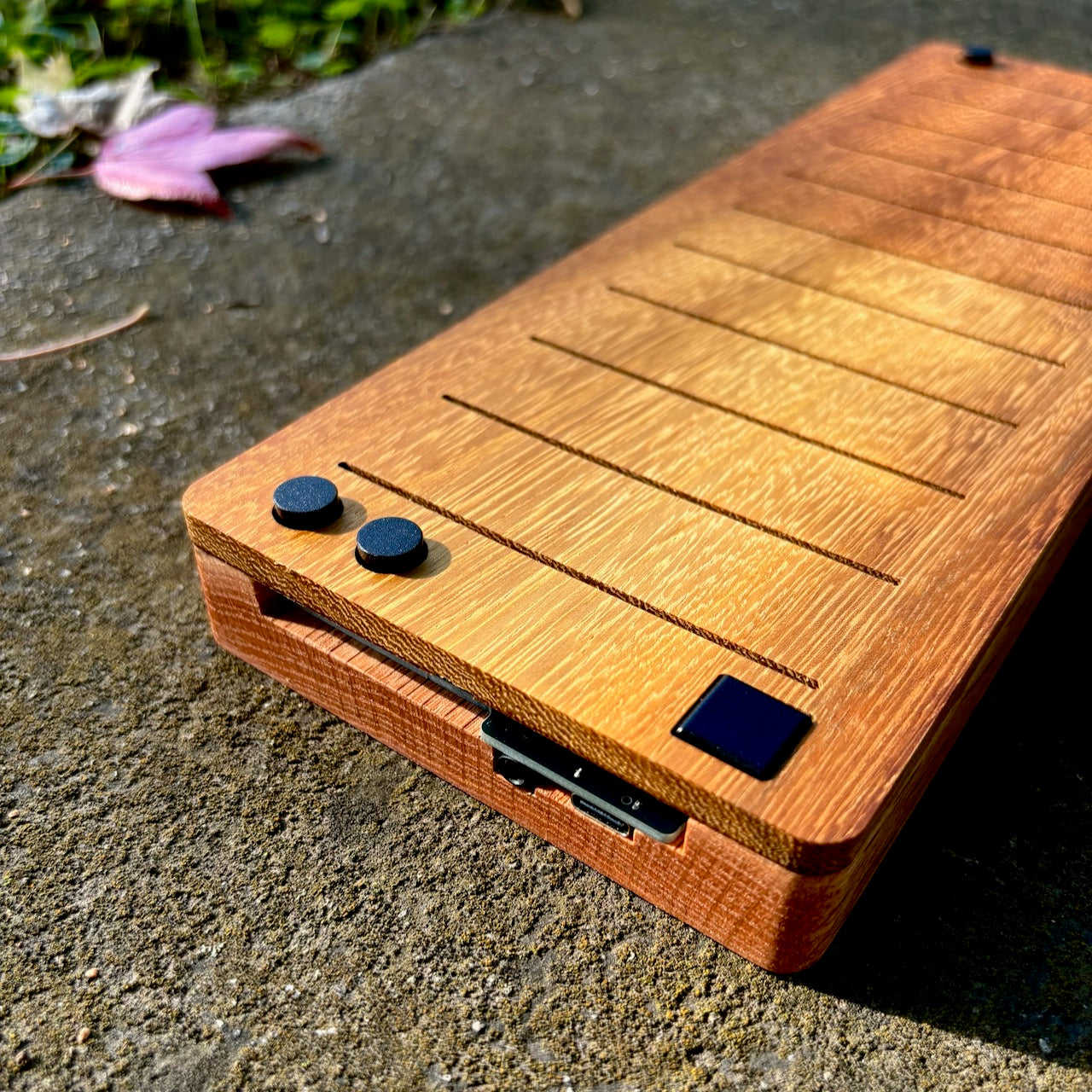 KeyControl_2 Midi Controller (IROKO/RED OAK)