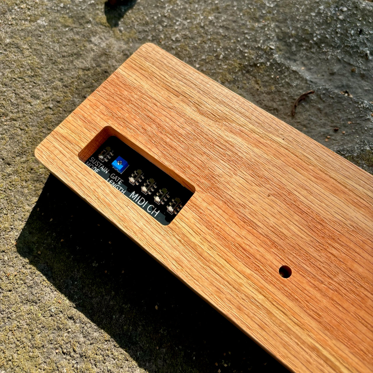 KeyControl_2 Midi Controller (SHEDUA/RED OAK)