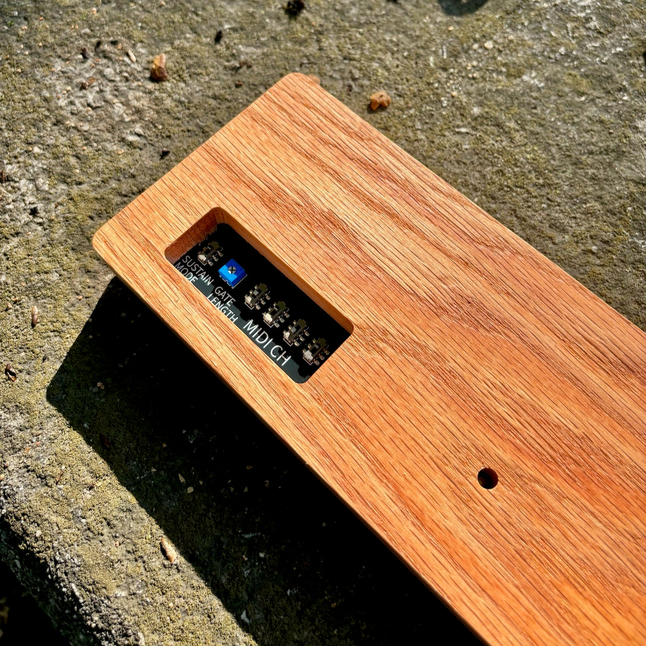 KeyControl_2 Midi Controller (SHEDUA/RED OAK)