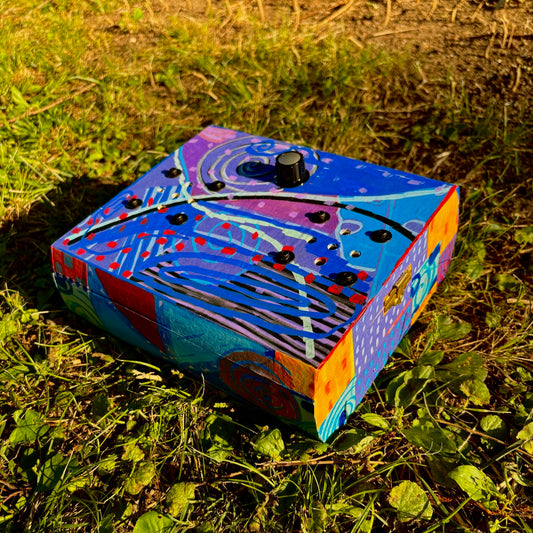 folk art stereo speaker #6 (blue2)