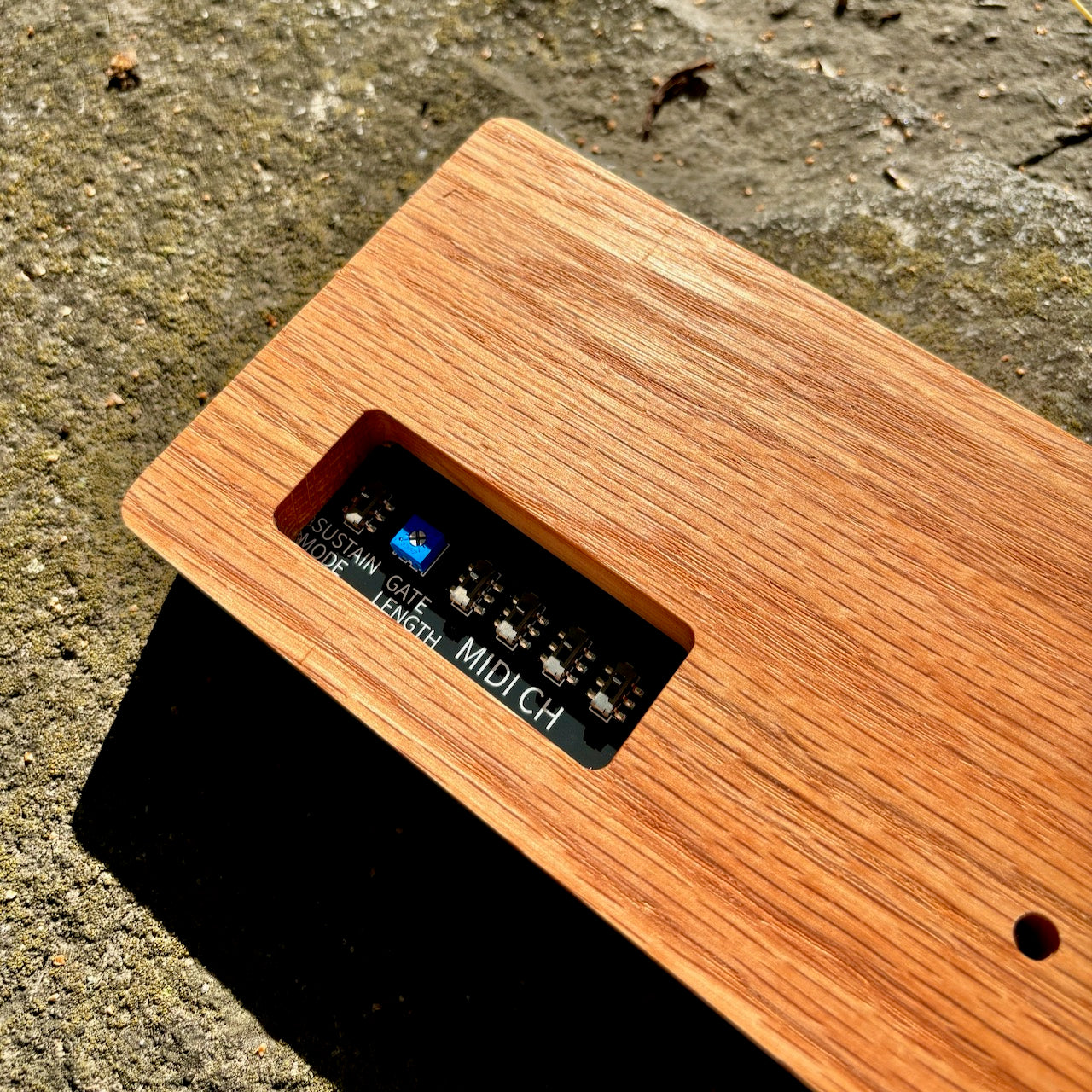 KeyControl_2 Midi Controller (SHEDUA/RED OAK)
