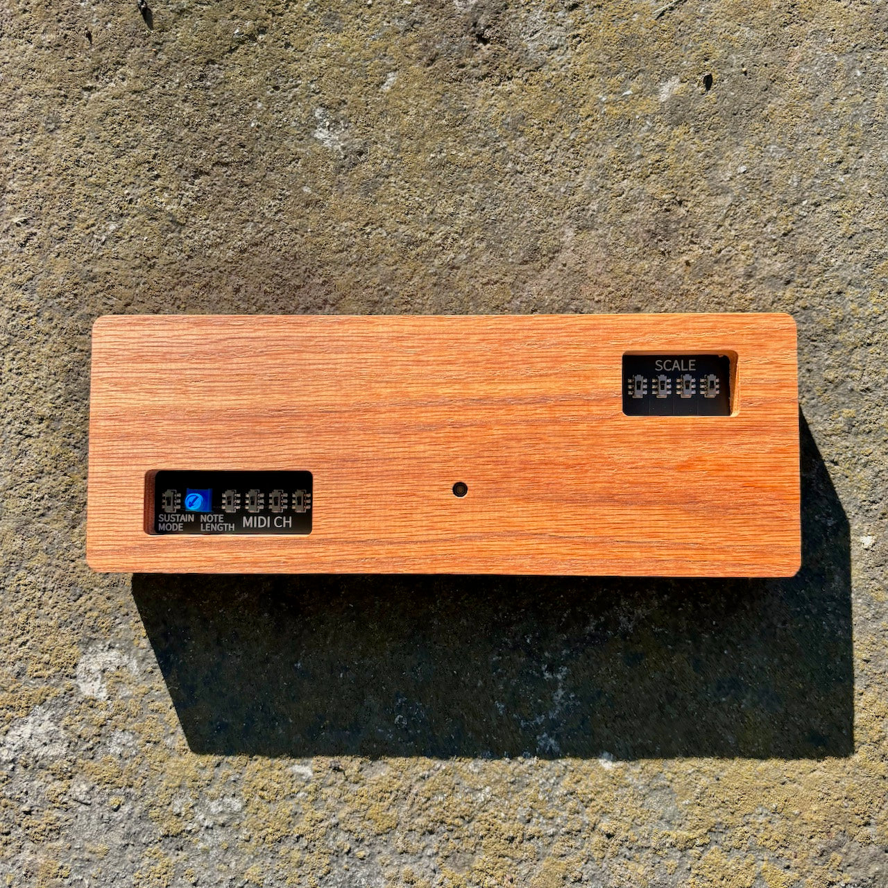 KeyControl_2 Midi Controller (MAHOGANY/RED OAK)