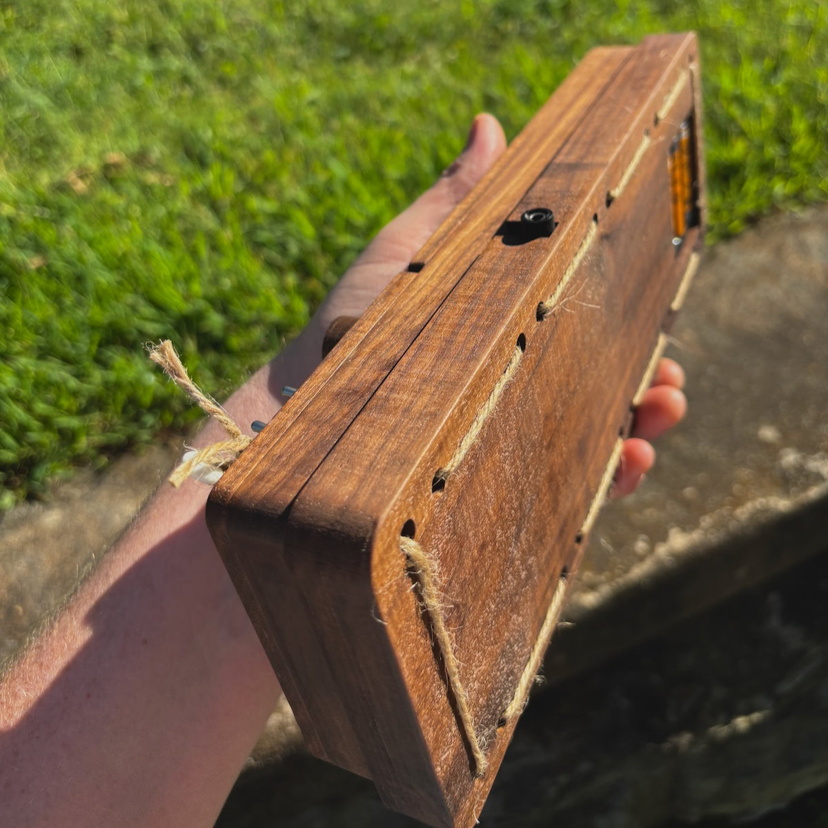 ellitone lil' dream organ (walnut)
