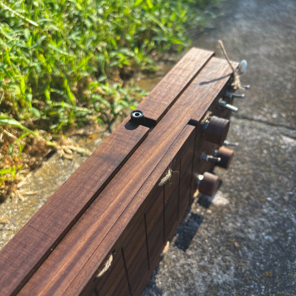 ellitone lil' dream organ (walnut)