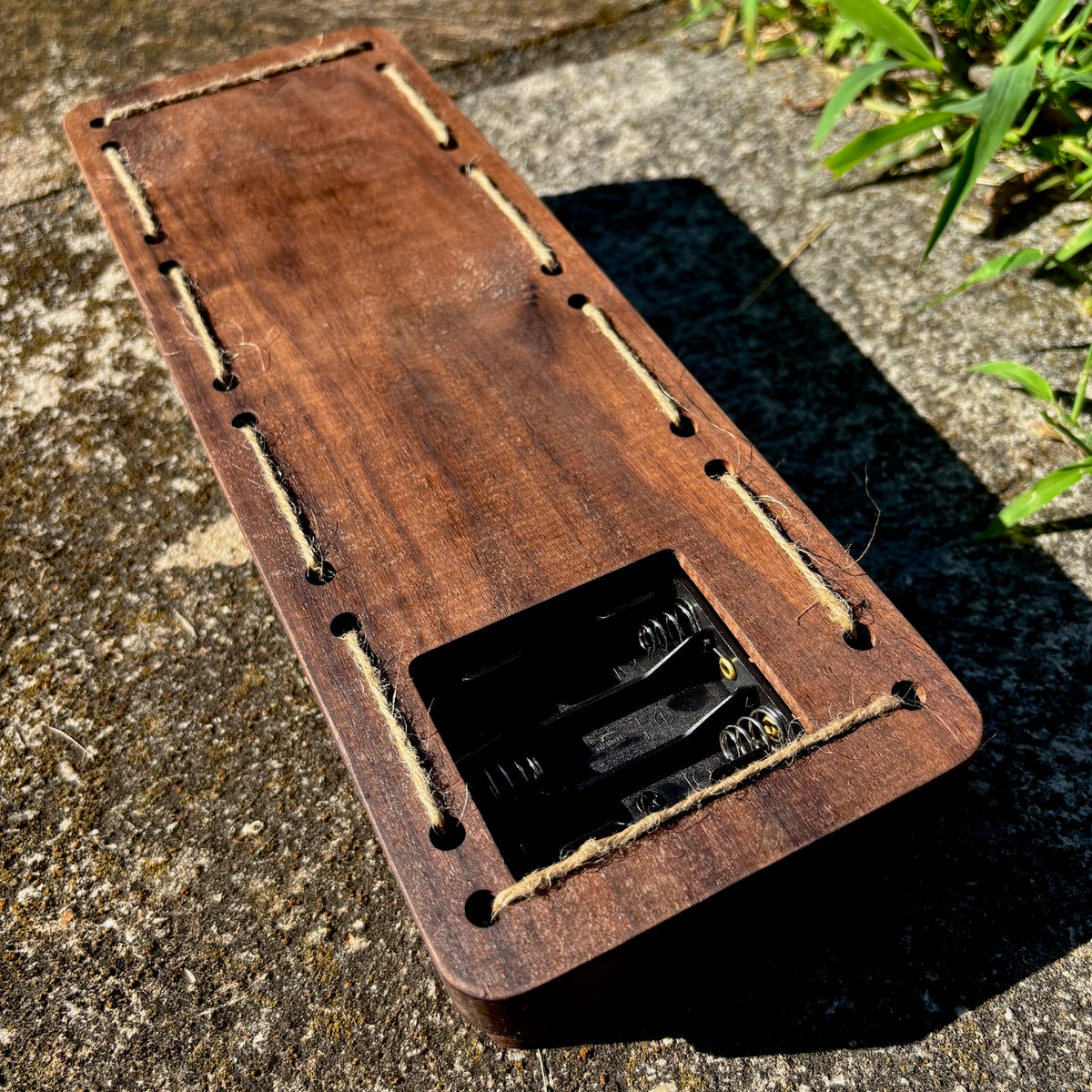 ellitone lil' dream organ (walnut)